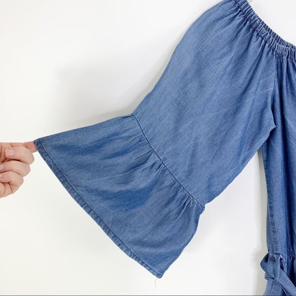 RD Style‎ Chambray Off-the-Shoulder Romper w/Wide Belt and Peplum Sleeves - Picture 4 of 12